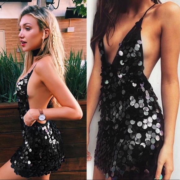 revolve Dresses & Skirts - Motel Oversized Sequin Velvet Dress
